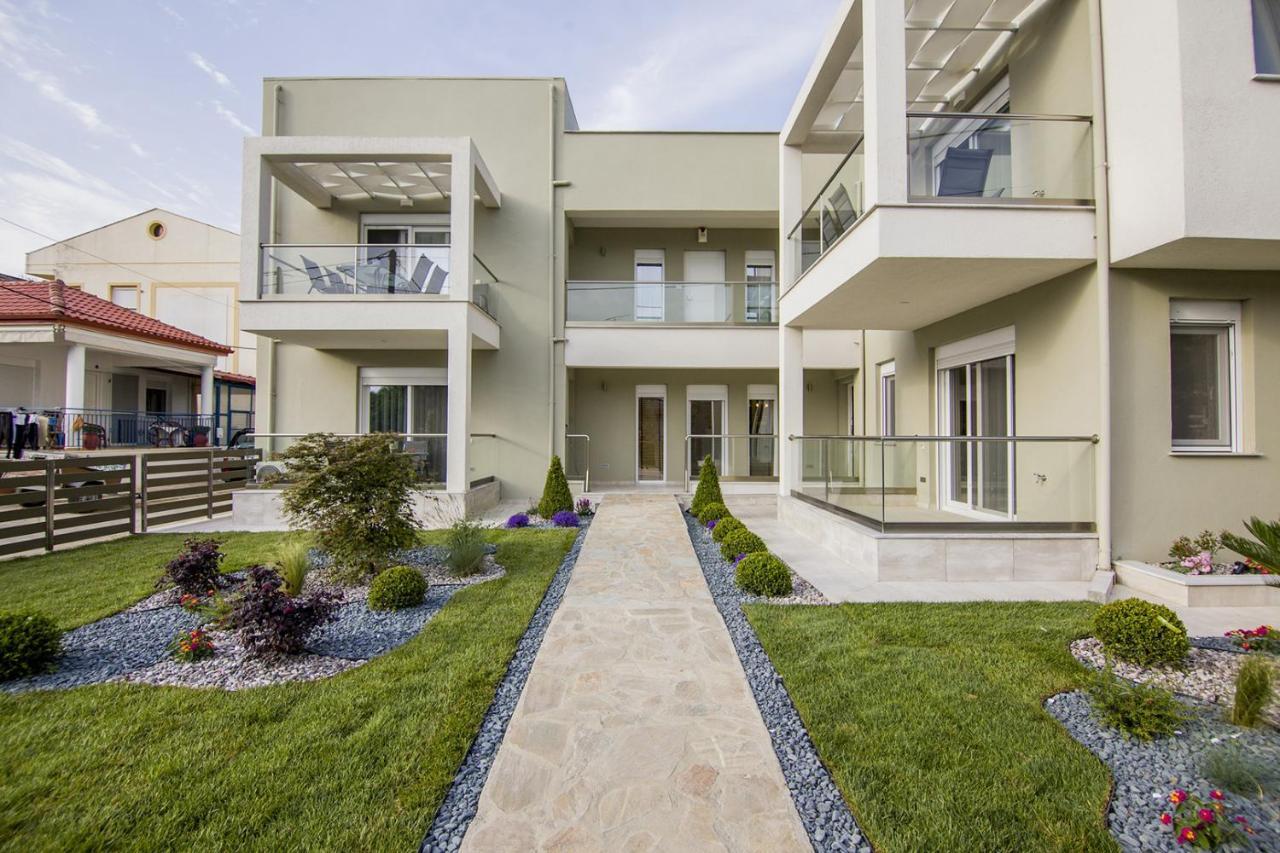 Armonia Resort Ofrinion Exterior photo